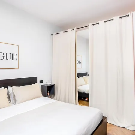 Gold & Platinum Garibaldi Executive Apartment *