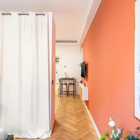 Gold & Platinum Garibaldi Executive Apartment Milan